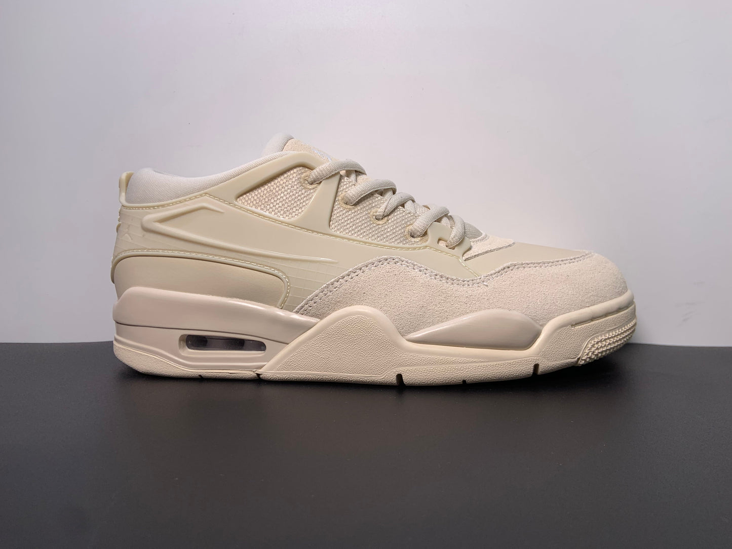 Air Jordan 4 RM WMNS “Legend Light Brown” FQ7940-200