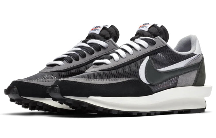 Nike LDWaffle x Sacai Black Anthracite BV0073-001 sneakmarks