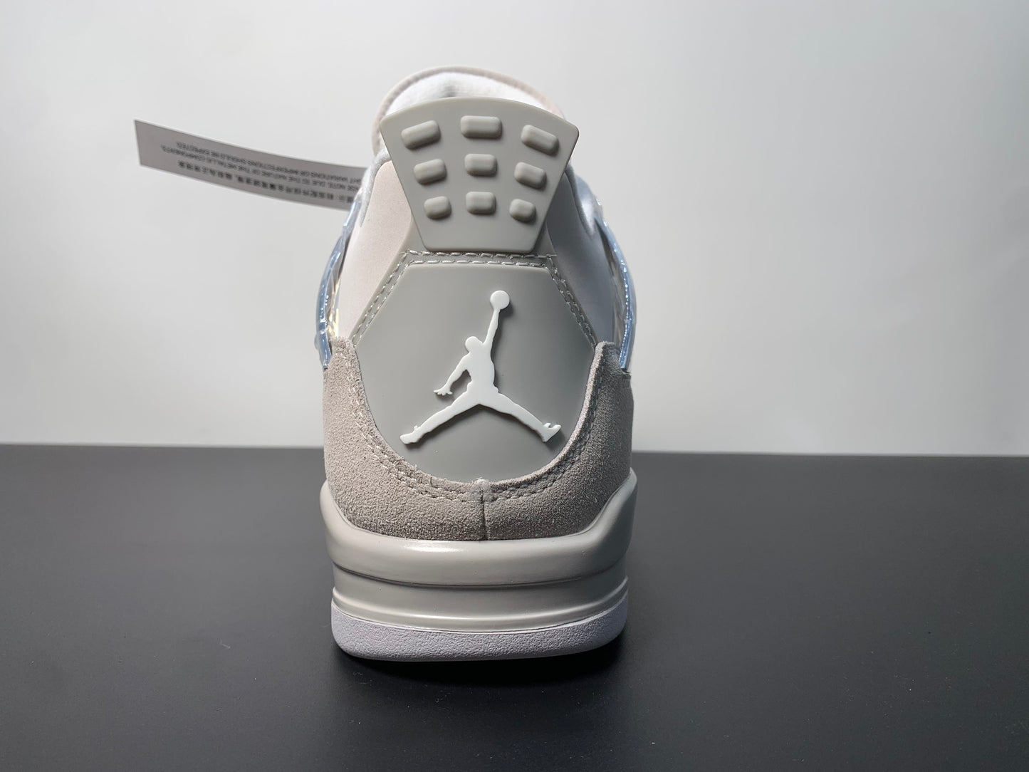 Air Jordan 4 Frozen Moments AQ9129-001