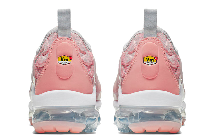 Nike Womens Air VaporMax Plus 'Bleached Coral' Bleached Coral/Metallic Platinum/Pure Platinum AO4550-603 KICKSOVER