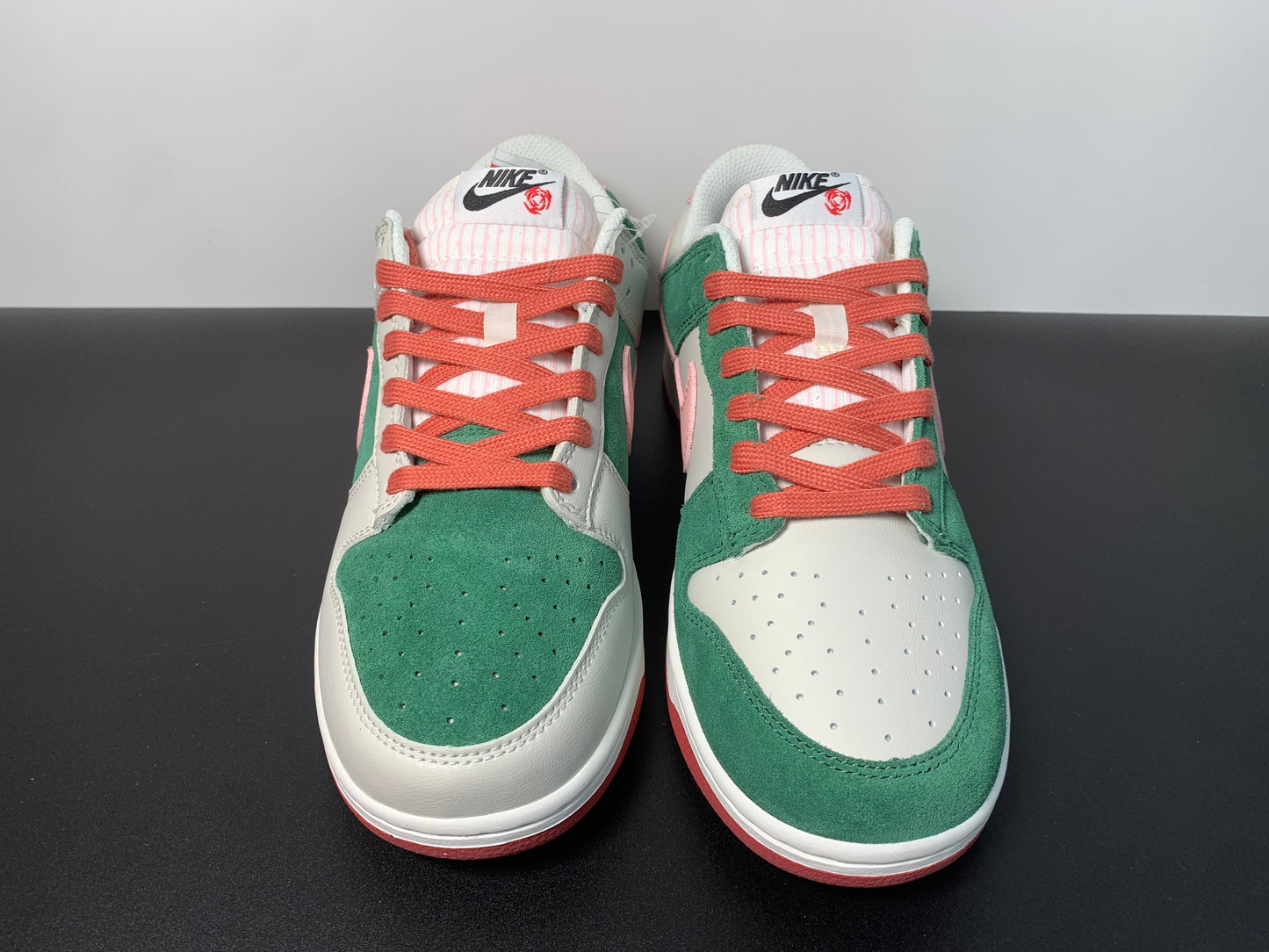 KICKS LOUNGE  Nike Dunk Low All Petals United FN8923-061