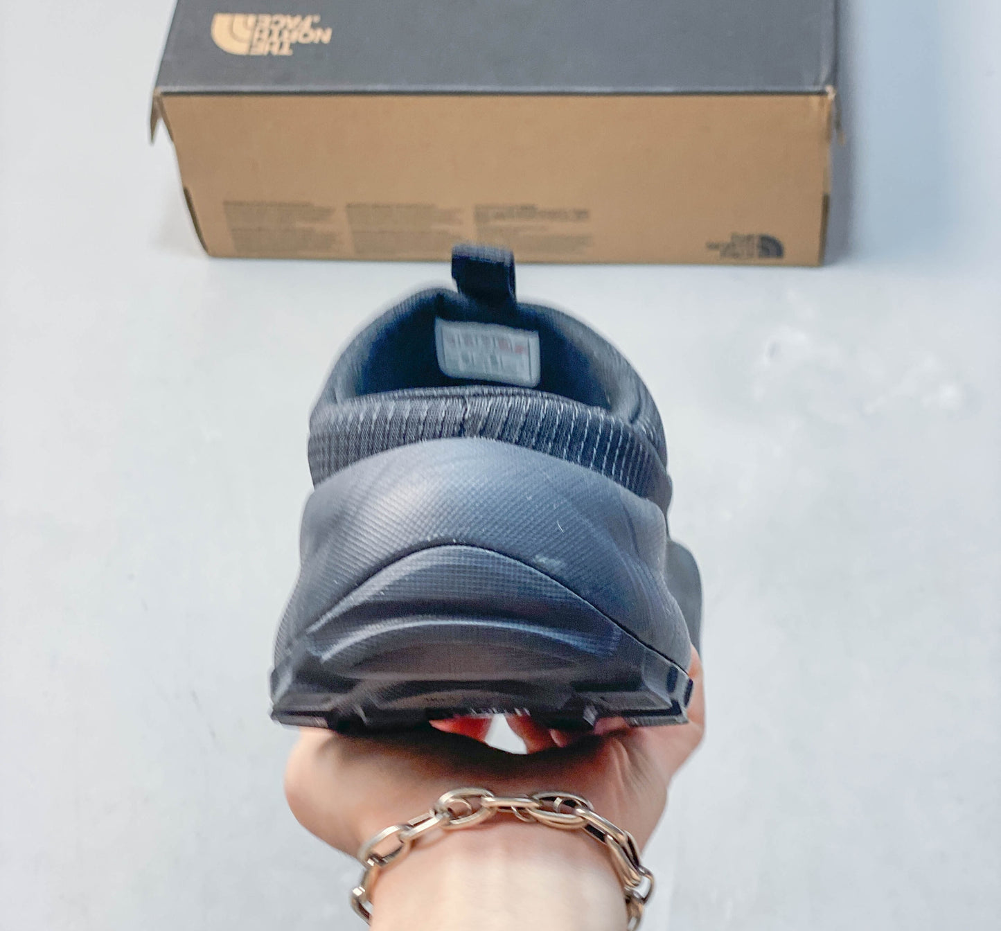 THE M THERMOBALL TRACTION MULE V  Pure Black NFOABA9BKY4-055
