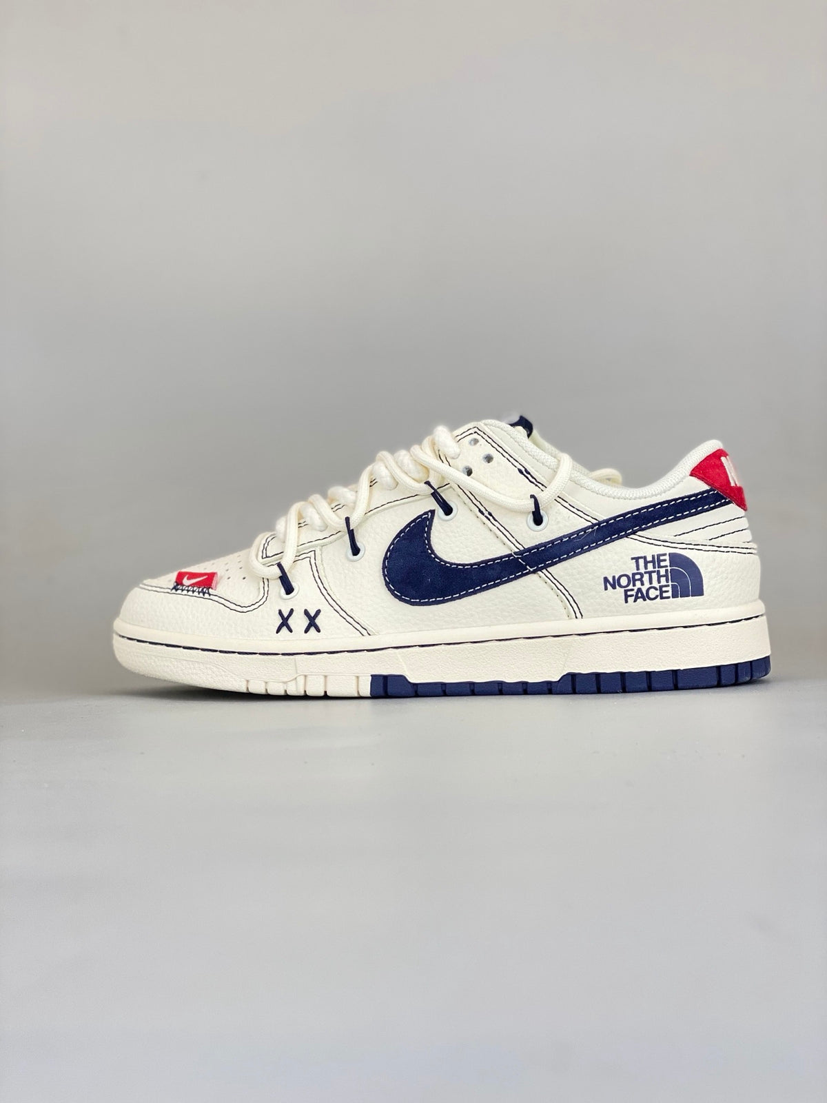 Nike SB Dunk Low x The North Face x KAWS YX5066-283