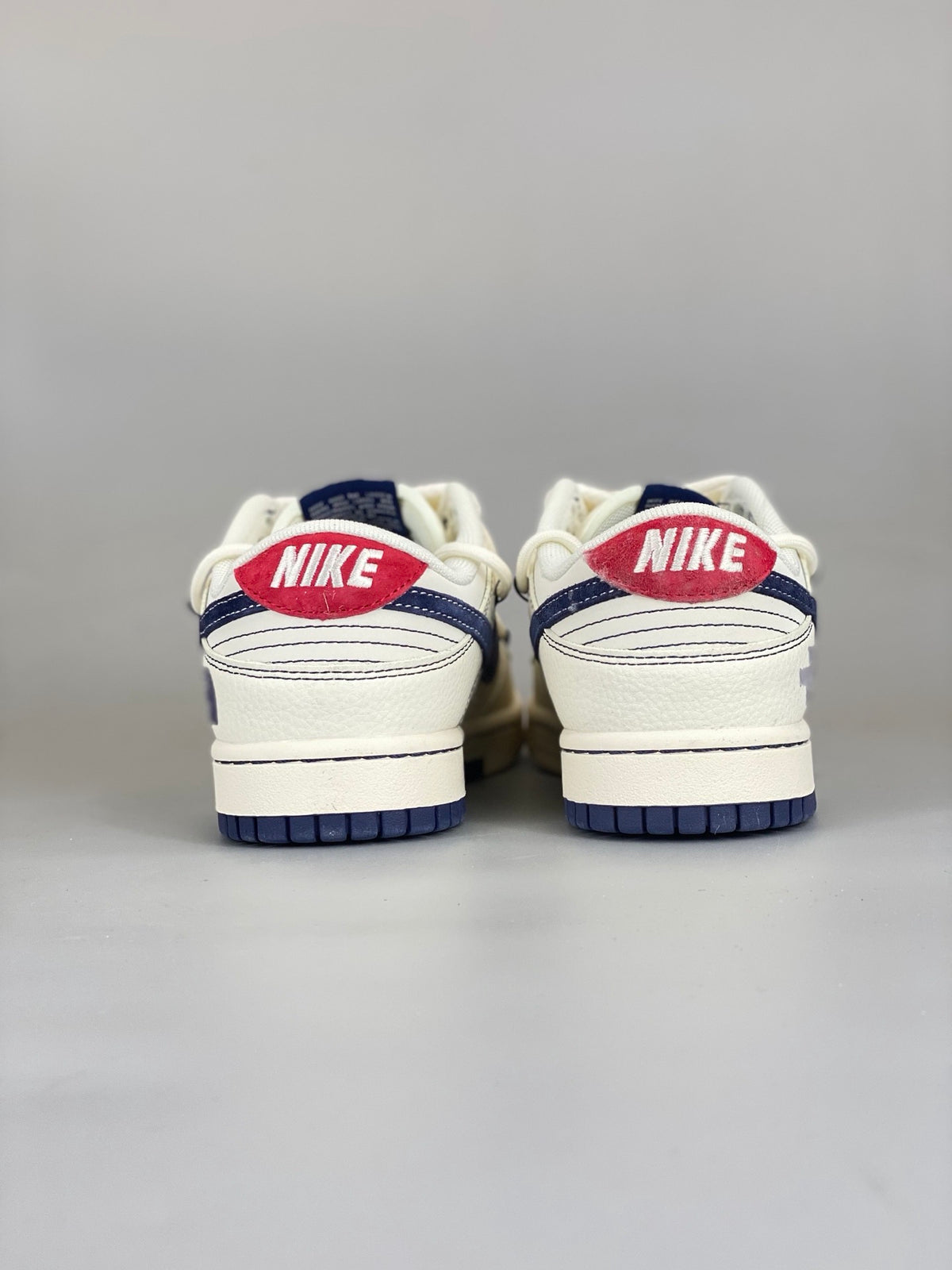 Nike SB Dunk Low x The North Face x KAWS YX5066-283