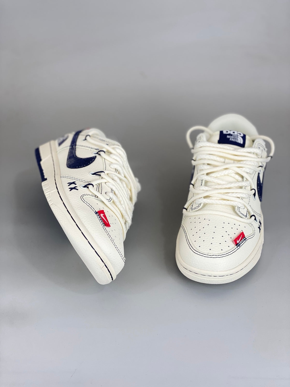 Nike SB Dunk Low x The North Face x KAWS YX5066-283