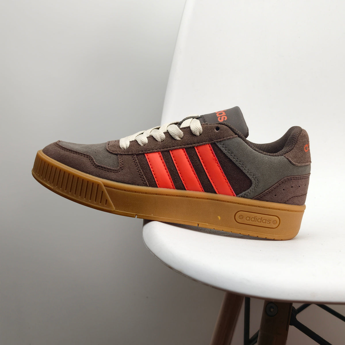 Adidas D-PAD Classic Brown JR8328