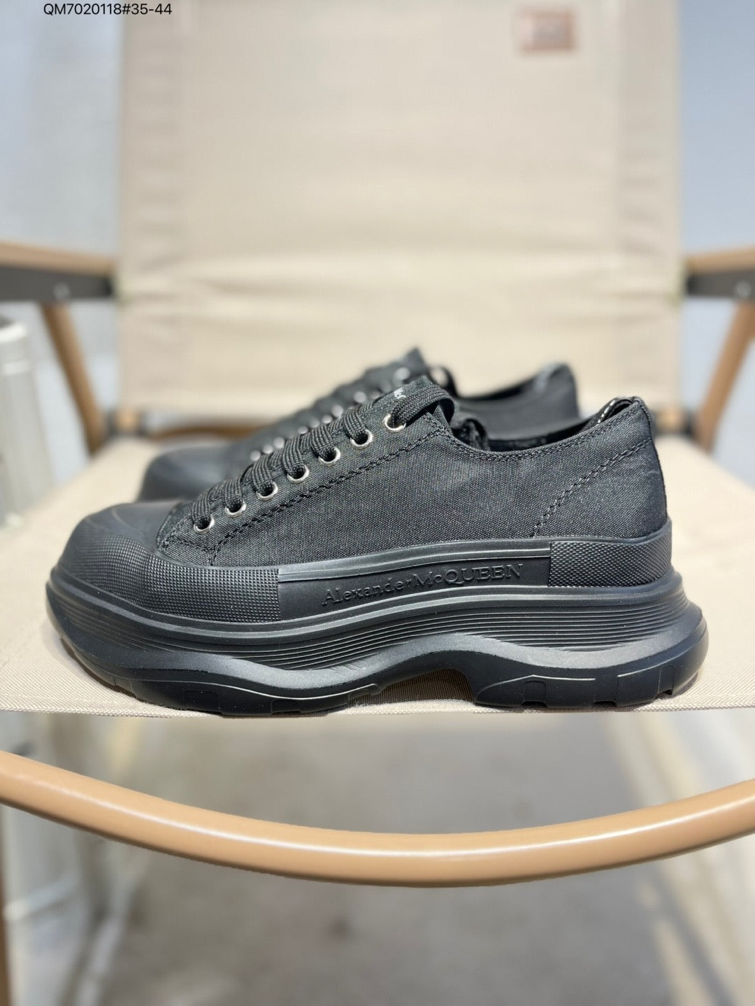 Alexander McQueen Tread Slick 'Black' 462214 QM7020118