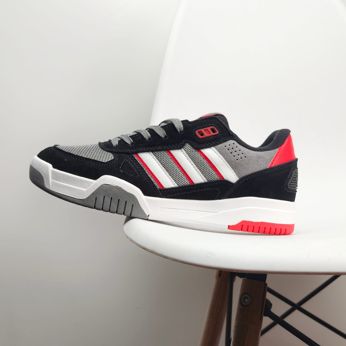 Adidas Originals Tekkira Cup Black-Red JS4308