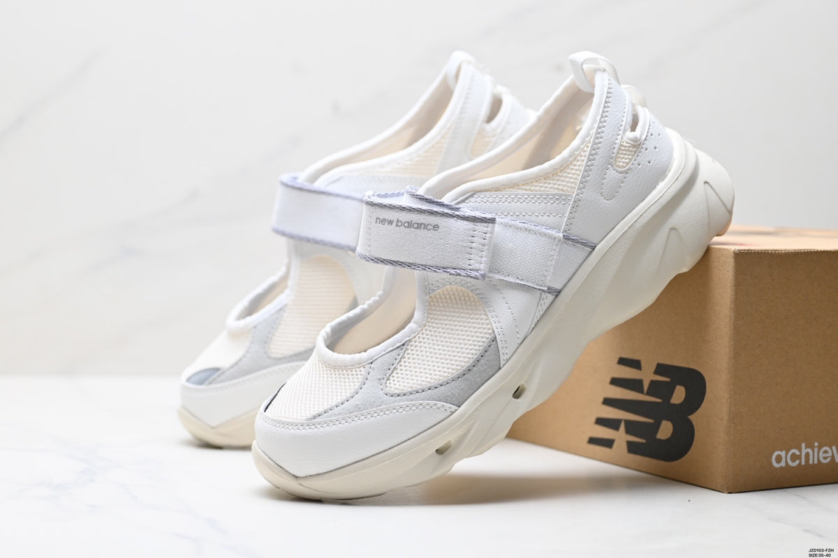 New Balance  Breeze White