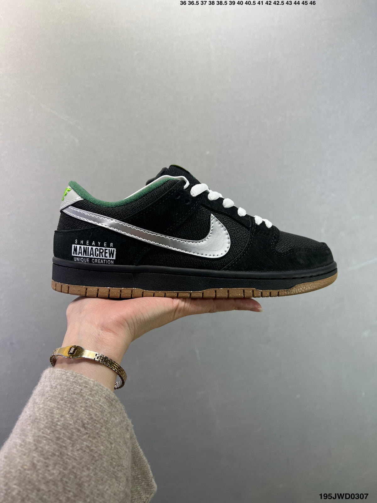 Nike SB Dunk Low Metallic Silver Swoosh  FQ7585 200