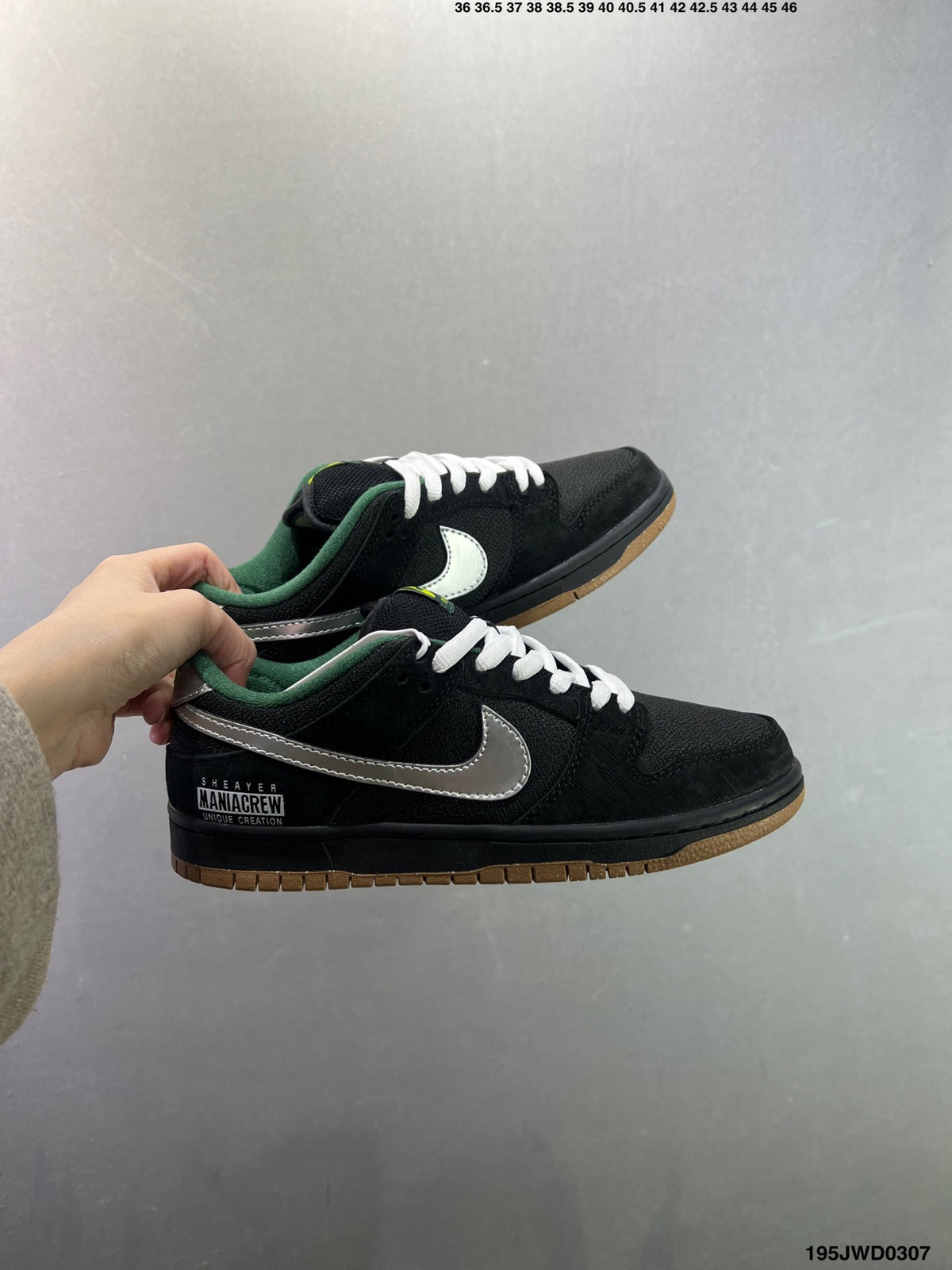 Nike SB Dunk Low Metallic Silver Swoosh  FQ7585 200