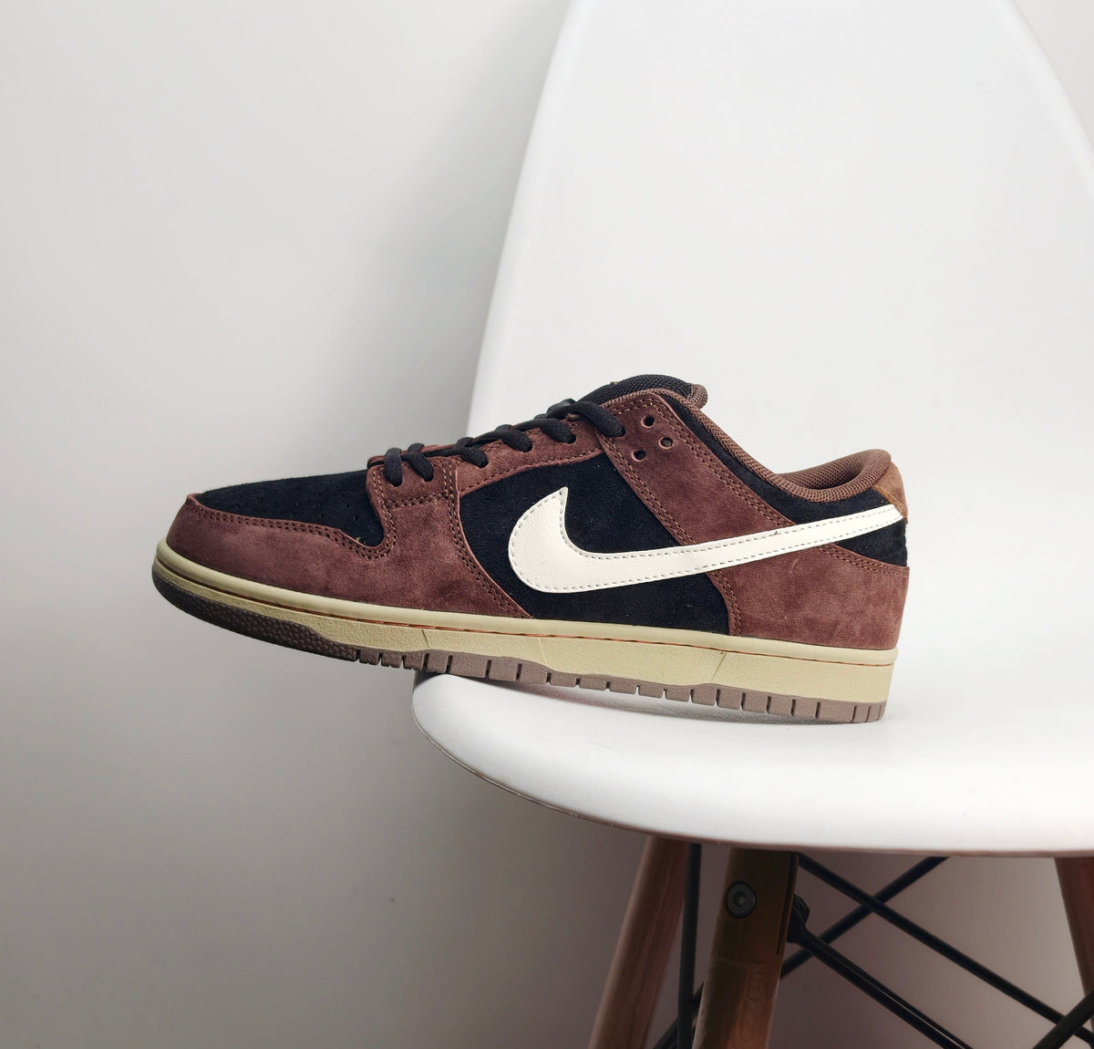 Nike SB Dunk Low "Joe Strummer"  861JWD
