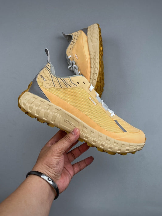 NORDA 001 Trail-Running Shoes Rhodotus