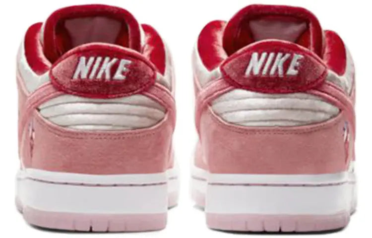 Nike SB Skateboard Dunk Low Pro QS Strangelove - Valentines Day CT2552-800
