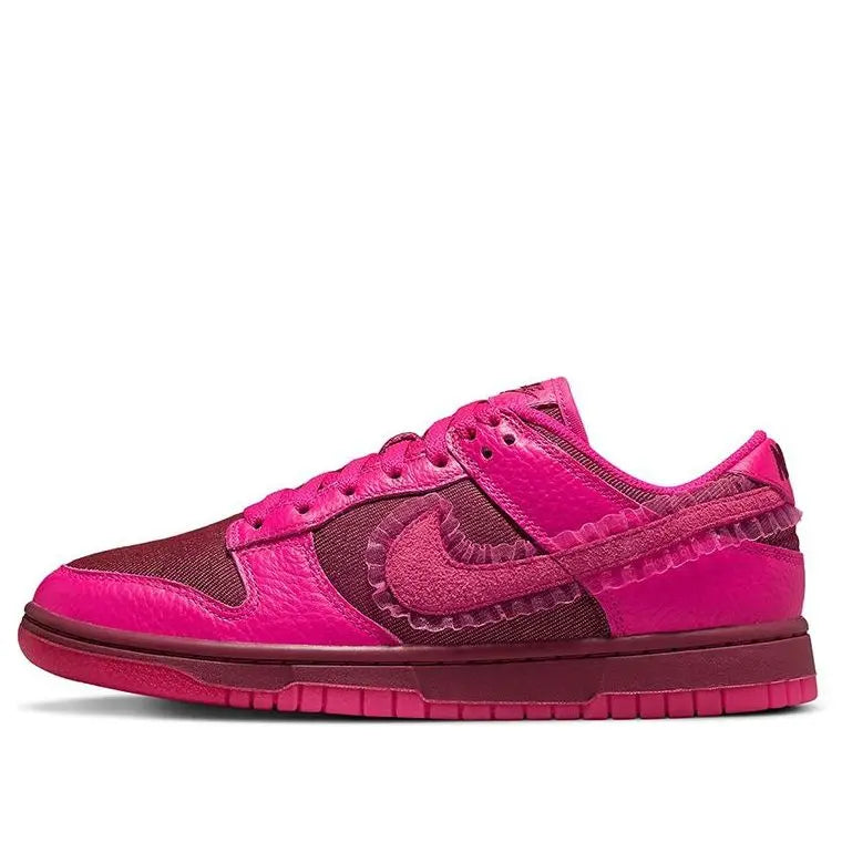 Nike Womens WMNS Dunk Low Valentine's Day 2022 DQ9324-600