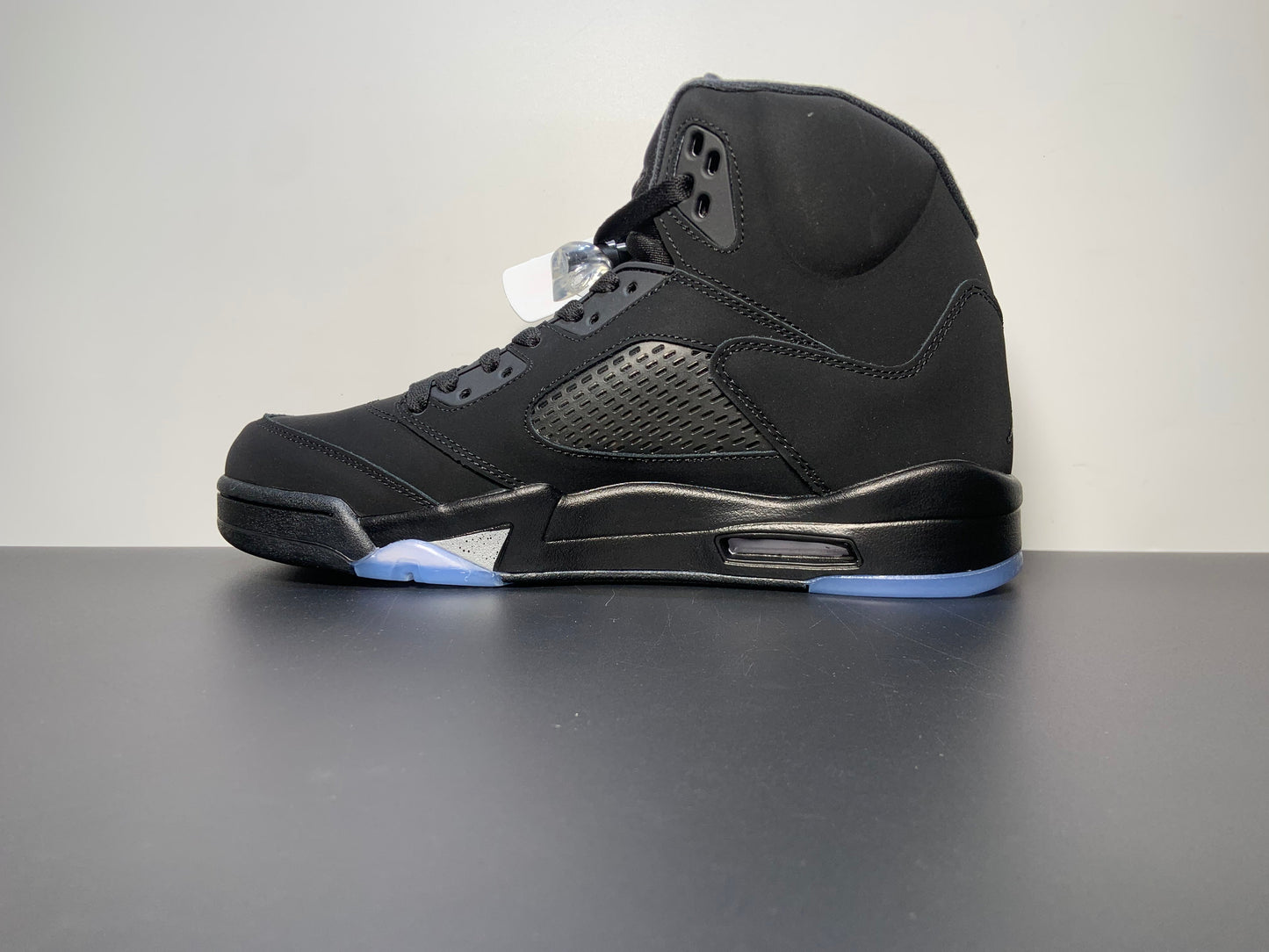 Air Jordan 5 RetroBlack Cat FZ2239-001