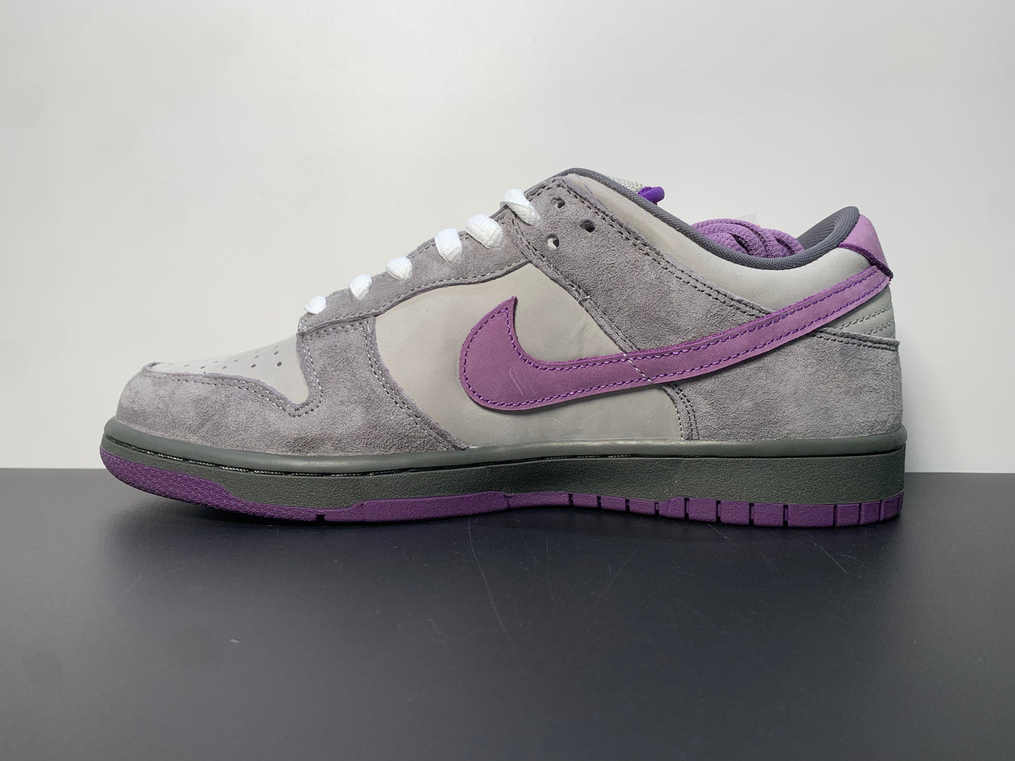 NK Dunk SB Low Purple Pigeon