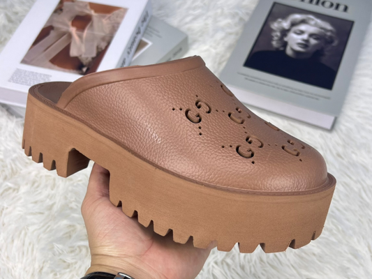 Gucci Bubber Mules Brown 3513