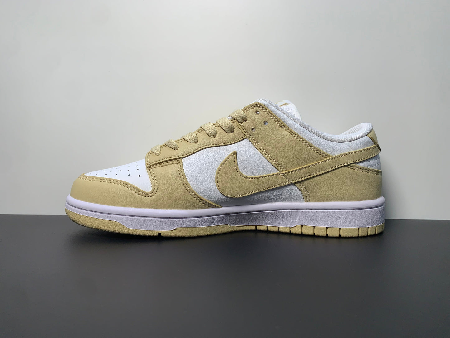 Nike Dunk Low Team Gold DV0833-100