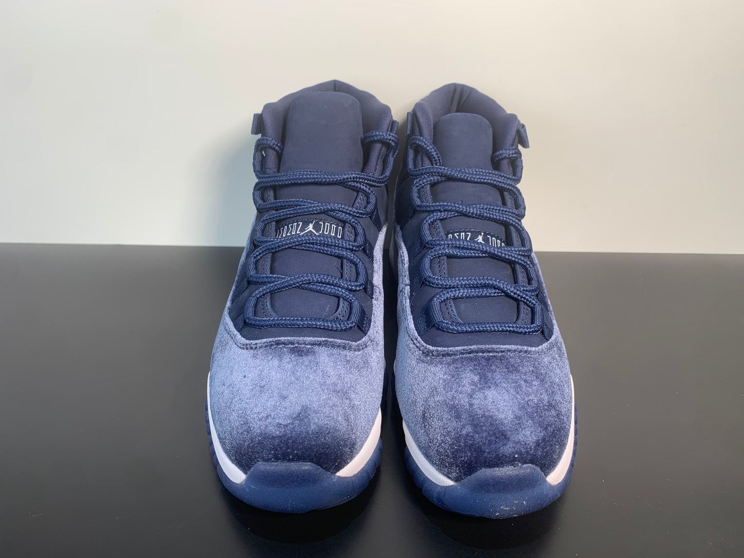 Air Jordan 11 Velvet Midnight Navy AR0715-441