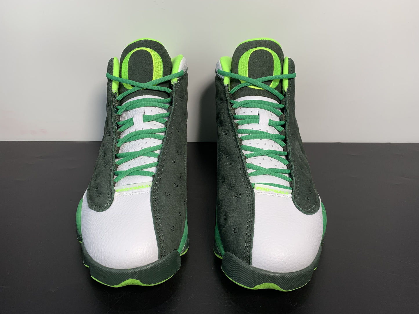 Air Jordan 13 Retro 'Oregon Ducks' PE