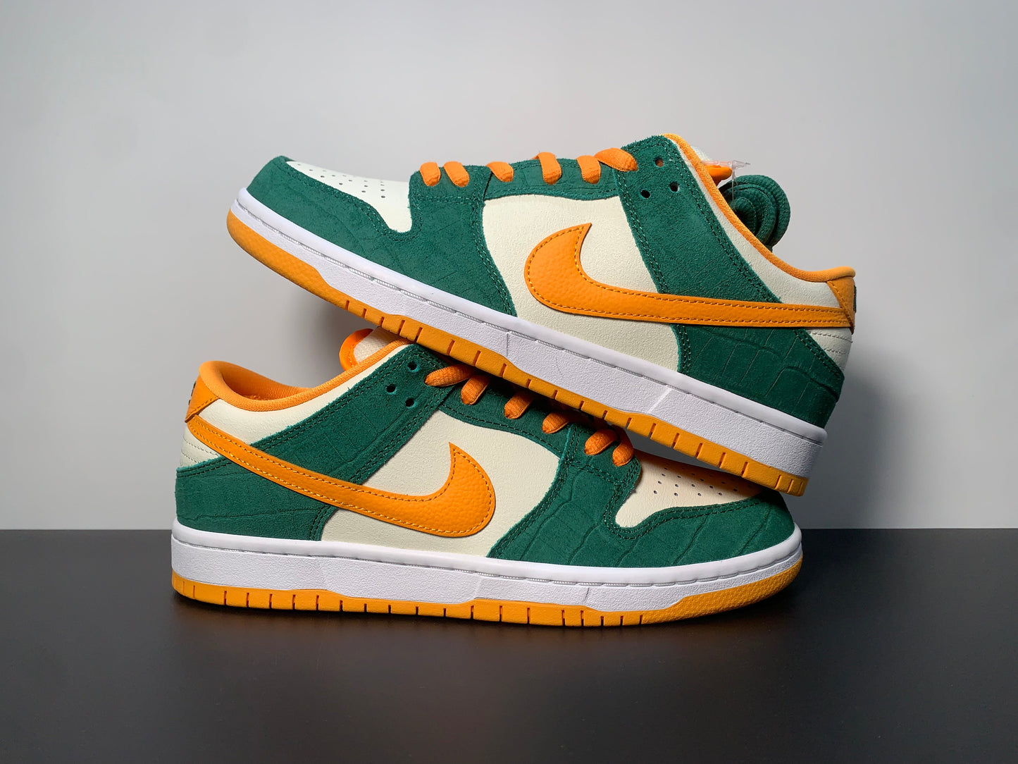 Dunk Low Pro SB 'Legion Pine'