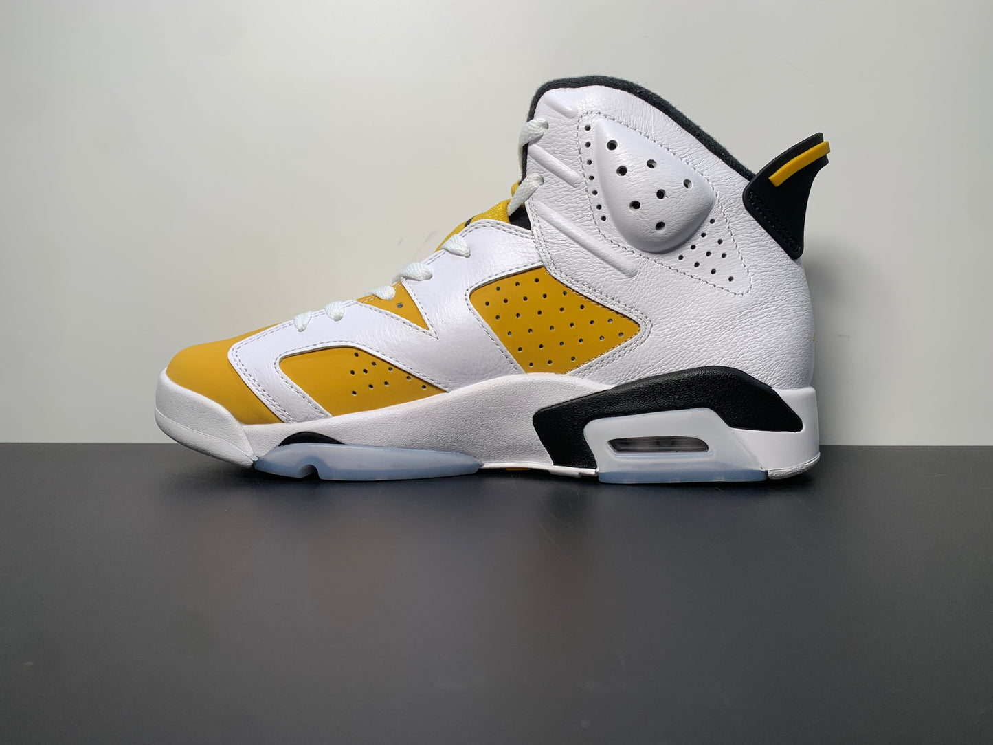 Nike Air Jordan Retro 6 Yellow Ochre White Black CT8529-170