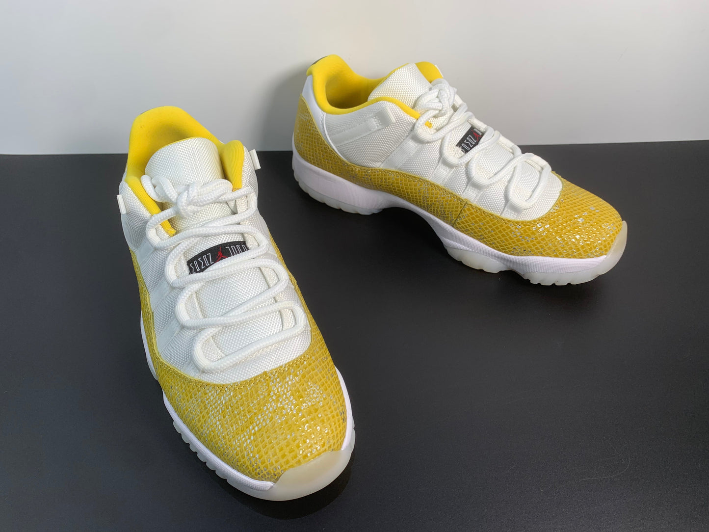 Air Jordan 11 Low WMNS Yellow Snakeskin AH7860-107