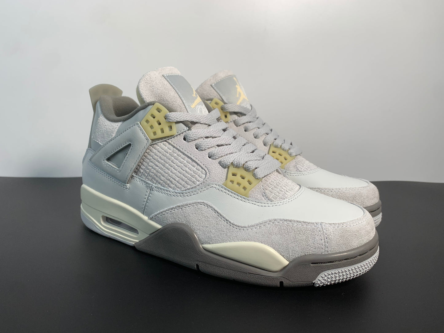 Air Jordan 4 SE Craft “Photon Dust”DV3742-021