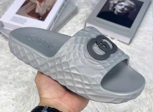 GUCCI Interlocking Grey 2618