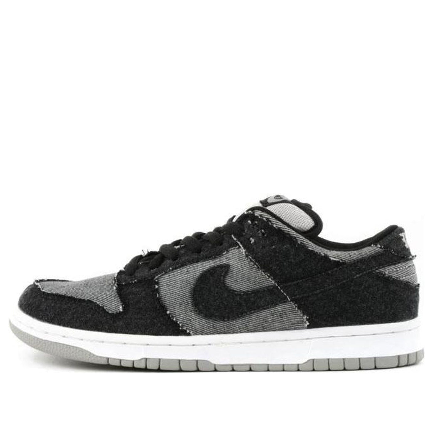 Nike Dunk Low Pro SB Skateboard 'Medicom 2' Black/Black 304292-005 sneakmarks