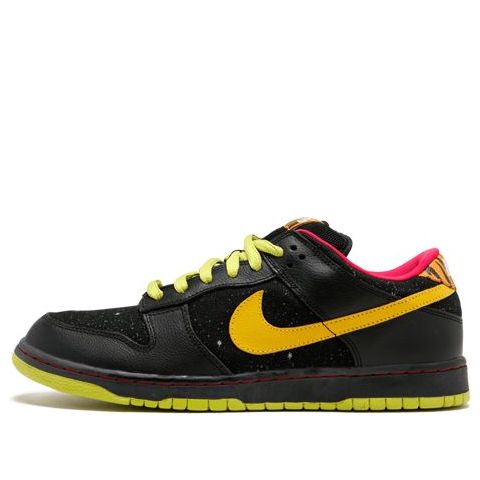 Nike Dunk Low Premium SB Skateboard 'Space Tiger' Black/Yellow Ochre 313170-071