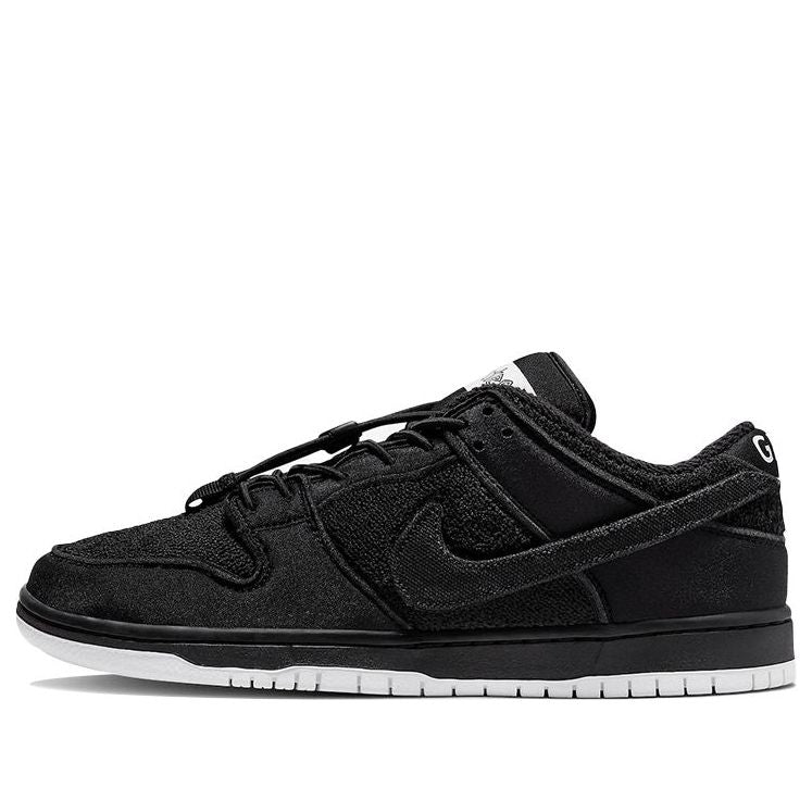 Nike Gnarhunters x SB Skateboard Dunk Low DH7756-010